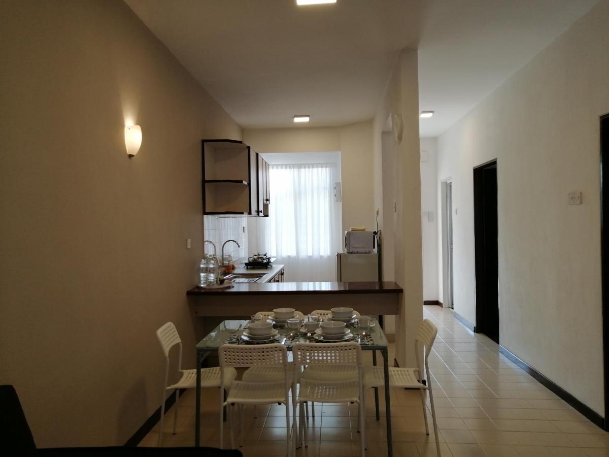 Bayu Emas Apartment By Wellington Resorts Batu Ferringhi Esterno foto