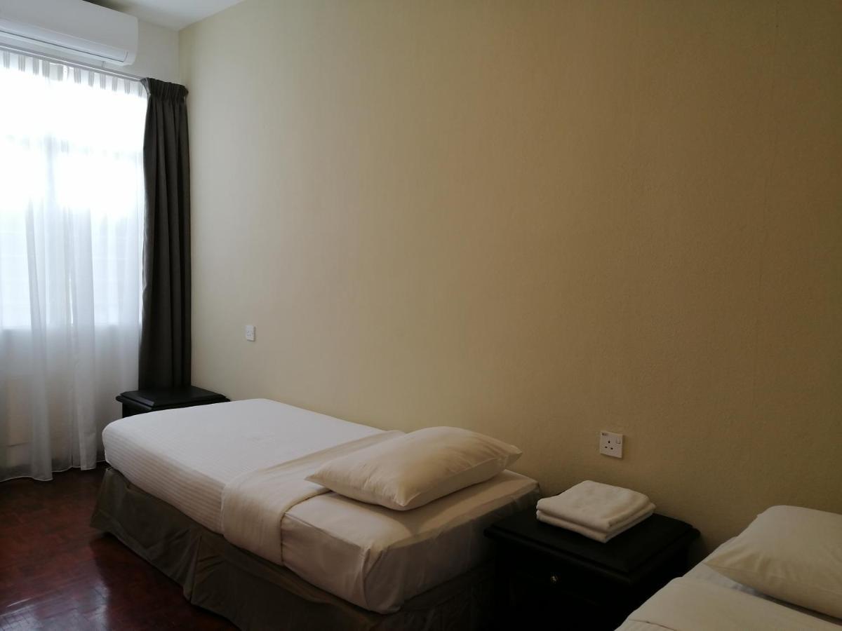 Bayu Emas Apartment By Wellington Resorts Batu Ferringhi Esterno foto